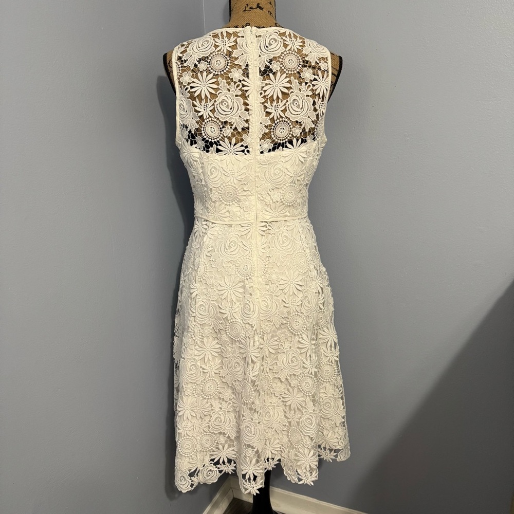 WHBM Floral Lace Dress - Picture 6 of 16